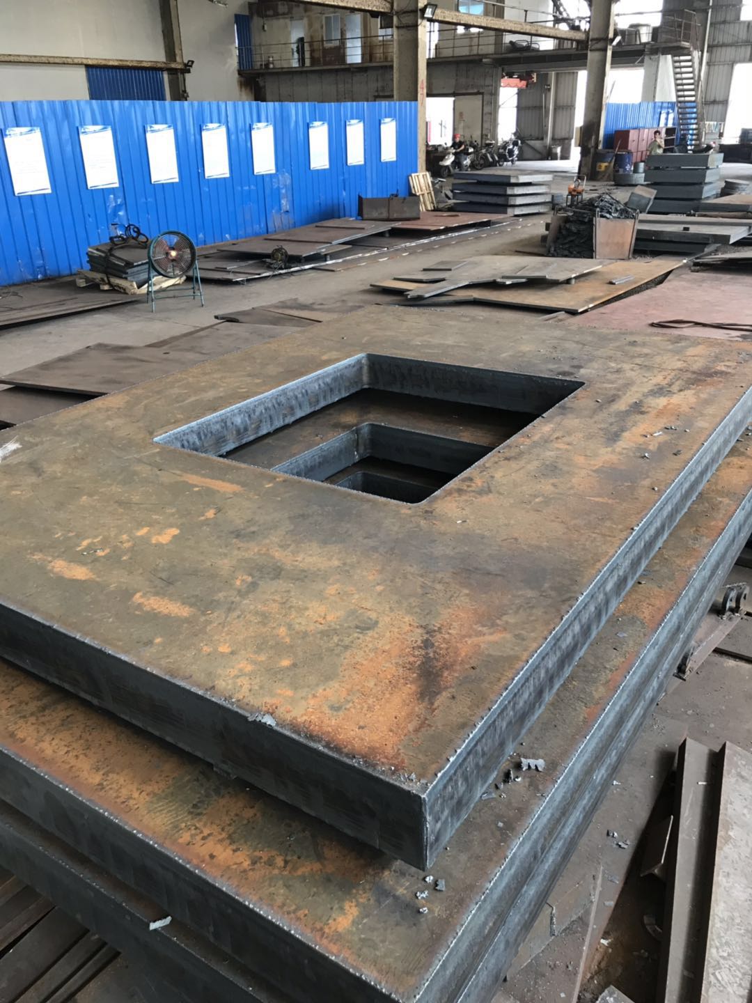 厚钢板切割（20-300mm）